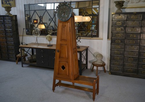 Horloge sur pieds - , et