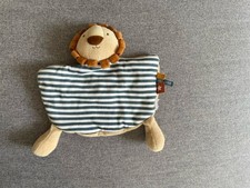 DOUDOU PLAT LION MARRON BLEU