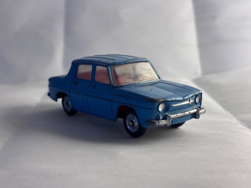 Renault dinky toys - renault, r8