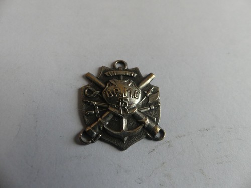 Broche metal cuirasse 2 - broche,