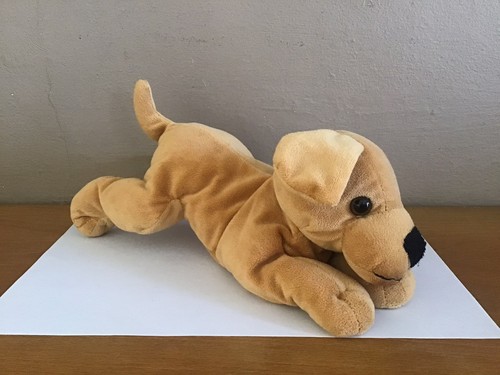Peluche doudou chien allongé - doudou,