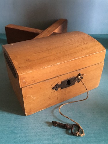 Ancienne petite boite bois - petite, en