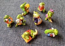 8 Figurines Kinder Vintage