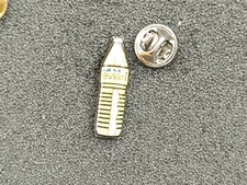 Pin's Eau Water Boisson Evian