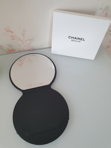 Miroir chanel beauté dans - ,