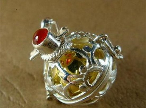 Magnifique pendentif grelot - magnifique,