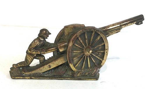 Ancien soldat avec - , canon