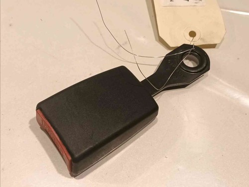 Ancrage ceinture arriere droit - ceinture,
