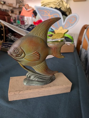 Sculpture animalière poisson