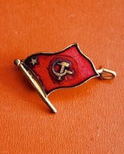 MEDAILLE Insigne ♦ BADGE Drapeau russe sovietique NAVIRE de Guerre