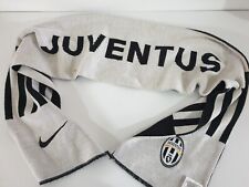 Echarpe Juventus nike, bon état, mais une tâche