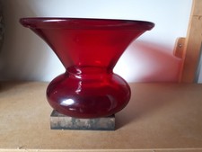 crachoir cristal rouge soufflé avec lèvre ourlée