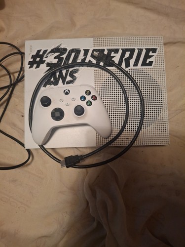 Microsoft xbox one 500 - s,