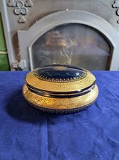 Bonbonnière, Limoges , signée "Chaufriasse", bleu cobalt et double dorure.