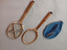 lot de deux raquettes de tennis anciennes