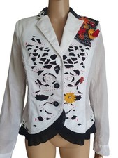 Veste Blanche et Noire Style