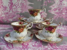 5 TASSES THE & SOUCOUPE PORCELAINE ANGLAISE ROYAL ALBERT OLD COUNTRY ROSES