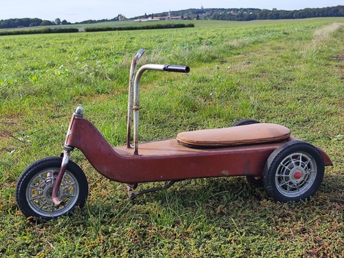 Voiture pédales ancienne - voiture,