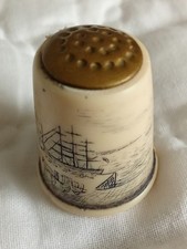 Dé à coudre de collection