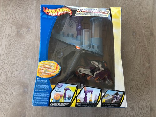 Hot wheels formula fuelers - hot,
