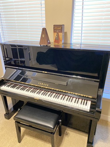 Yamaha upright piano - u3,