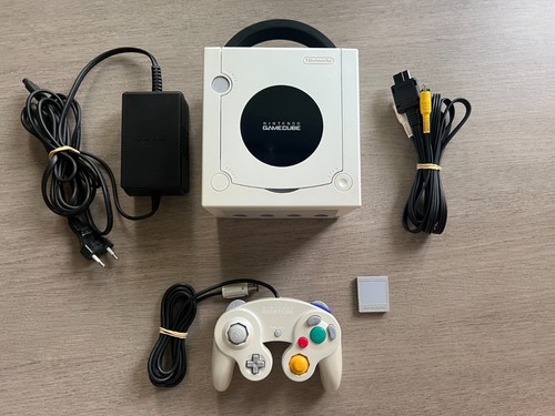 Nintendo gamecube version - -,