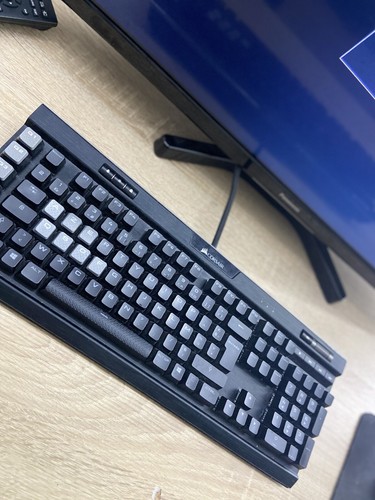 Corsair k95 rgb - corsair,