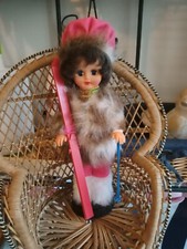 Ancienne poupée folklorique  collection skieuse   doll
