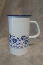 Pichet / cruche en métal émaillé décor floral