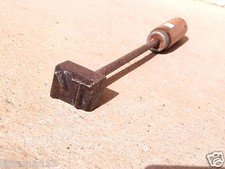 (n°4 ) OUTIL ANCIEN, FER A