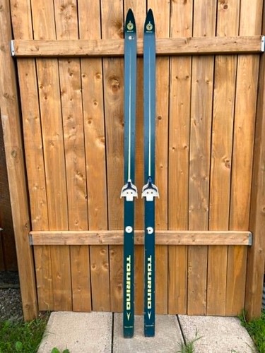 Vintage wooden hickory snow - hickory,