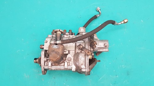 Mercedes benz w110 om621 - w110, pompe