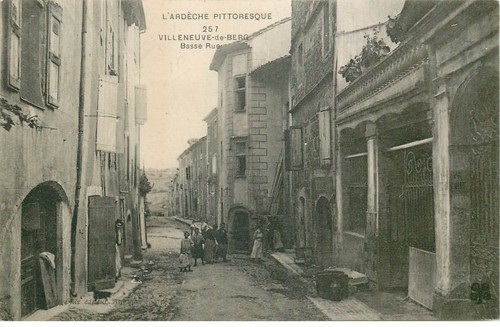 Ardeche villeneuve berg - ardeche,