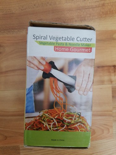 Spiral vegetable cutter - , home
