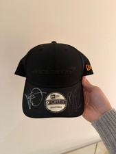 Casquette Mclaren signée par