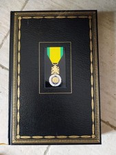 LA MEDAILLE MILITAIRE MICHEL MASSIAN EDITION 1992 AVEC SON COFFRET ETAT NEUF 