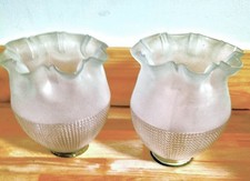 Deux Anciens Verres Tulipe En Cristal Pour Lampe à Pétrole . 