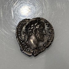 Ancienne pièce de monnaie romaine argent