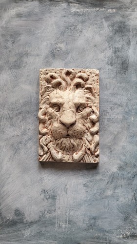 Relief wall lion - wall,