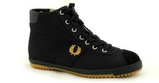 Fred Perry Noir Doré Baskets B97102