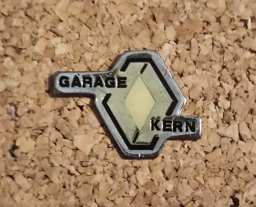 Pin renault garage - pin's,