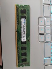 Samsung M378B5273DH0-CH9 1 Go (1xGo) 1333 MHz 240 Broches DDR3 SDRAM Ram Module