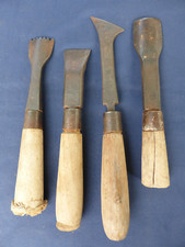 Ancien 4 outils à pierre Gouges Acier Manches bois