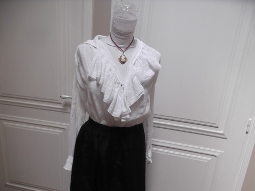 Corsage chemisier jabot - à,