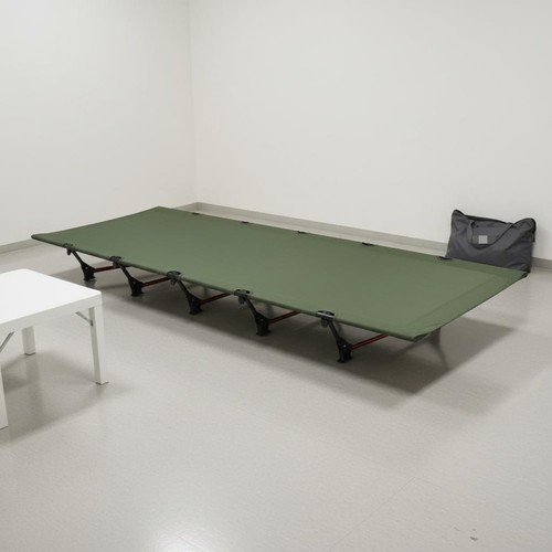 Lit pliant camping - de, pliage