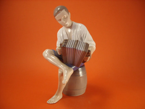 Bing grondahl statuette - bing&grondahl,