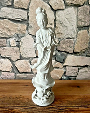 jolie rare statue porcelaine