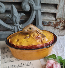 ANCIENNE TERRINE EN GRES FORME