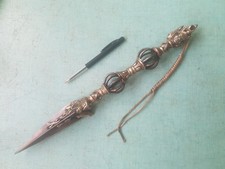 Phurba ou instrument rituel du
