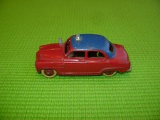 DINKY TOYS 24UT SIMCA 9 ARONDE TAXI
